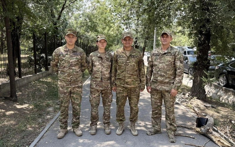 Военные миротворцы спасли ребенка от нападения в Алматы