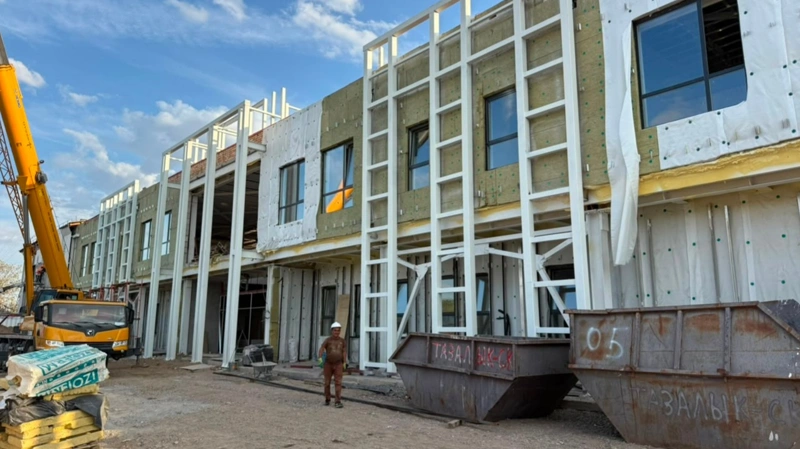 Ұлытау облысының әкімі Жезқазған темір жол вокзалындағы жаңғырту жұмыстарын бақылады 