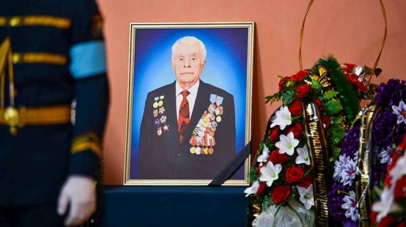 Халық қаһарманы Ивана Гапича проводили в последний путь в Уральске