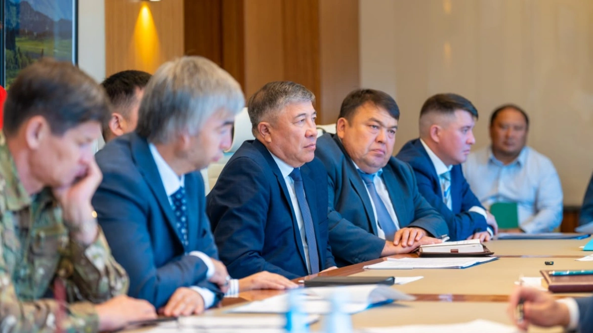 ВКО после непогоды: аким области поставил задачу оперативно восстановить инфраструктуру