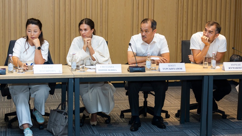 Kazakhstan launches new phase of light industry development meeting