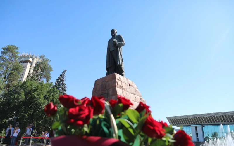 Алматыда Абай күні қалай атап өтіледі 