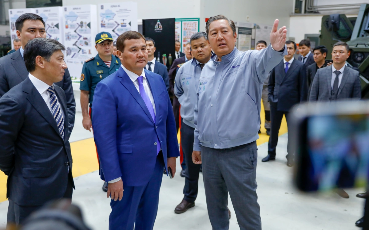 Нұрлыбек Нәлібаев Kazakhstan Paramount Engineering зауытының жұмысымен танысты