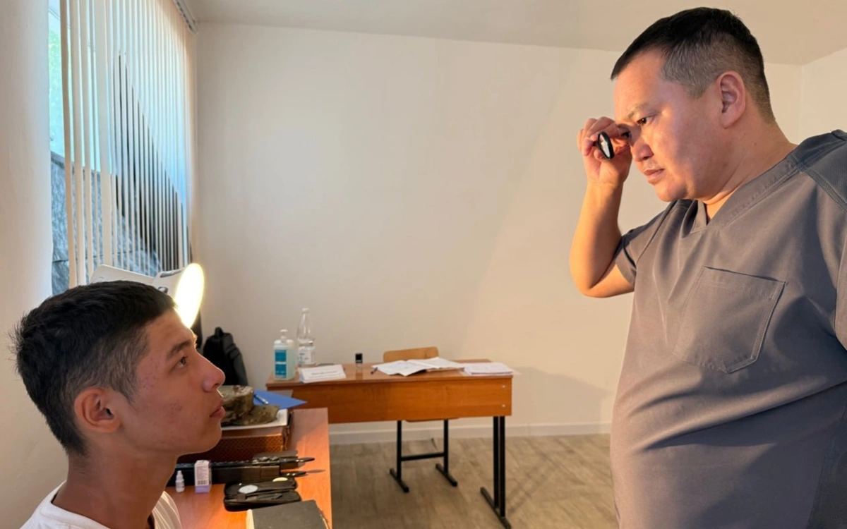 В высших учебных заведениях Министерства обороны идет отбор кандидатов