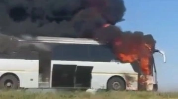 Автобус с 37 пассажирами загорелся в ЗКО