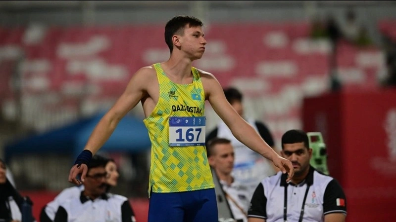 Maksim Sazhnev sets Kazakhstan U20 record, reaches World Championship final
