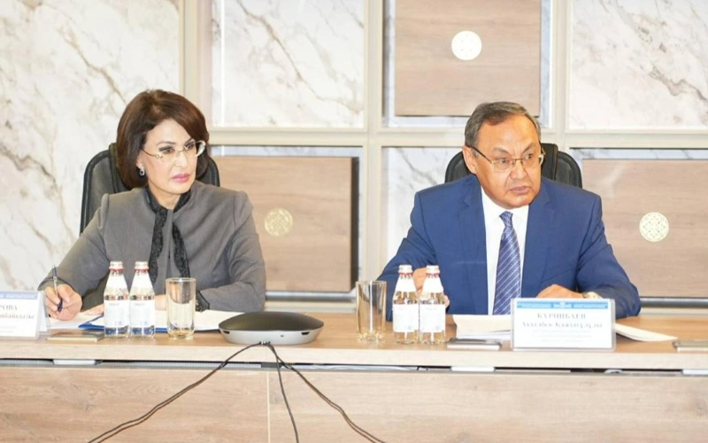 акмарал альназарова