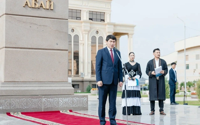 Атырауда Абай мұрасы ұлықталған әдеби-сазды кеш өтті