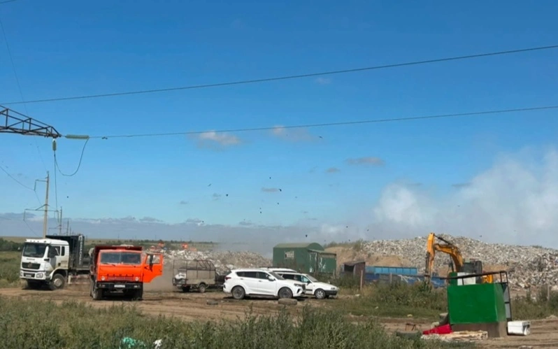 Предприятие оштрафовали после пожара на полигоне ТБО в Уральске