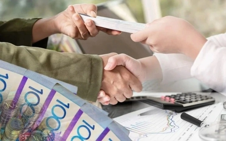 Atyraýda ekologııalyq tekseristi paramen sheshpek bolǵan basshy 270 mln teńge aıyppul arqalady
