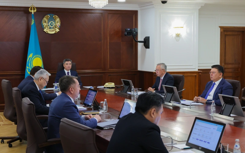 Премьер-министр поручил до конца года завершить трансформацию ЦОНов в AI-офисы