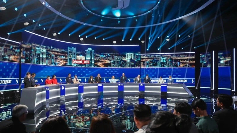 Parties confront each other in 3rd debate round