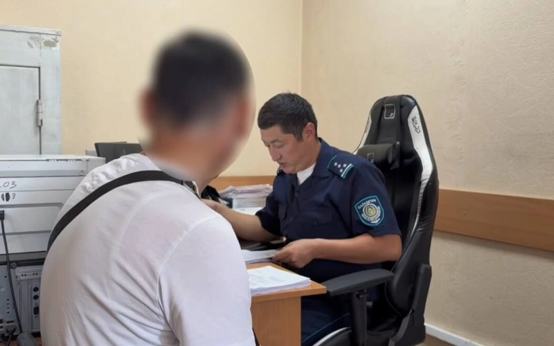 Өскеменде ер адам аулада ұзақ уақыт бойы тұрған көлікті металлоломға өткізіп жіберген