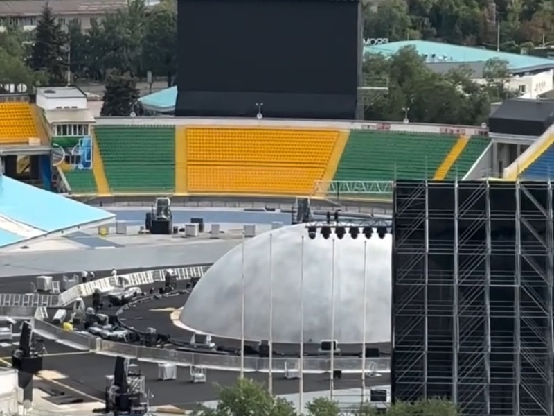 Kanye West's Almaty concert: Sphere stage and final preparations Kanye West's Almaty concert: Sphere stage and final preparations