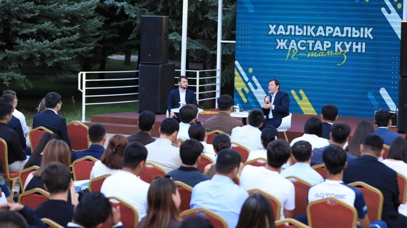Аким Актюбинской области Асхат Шахаров пообщался с молодежью в формате «OPEN TALK»