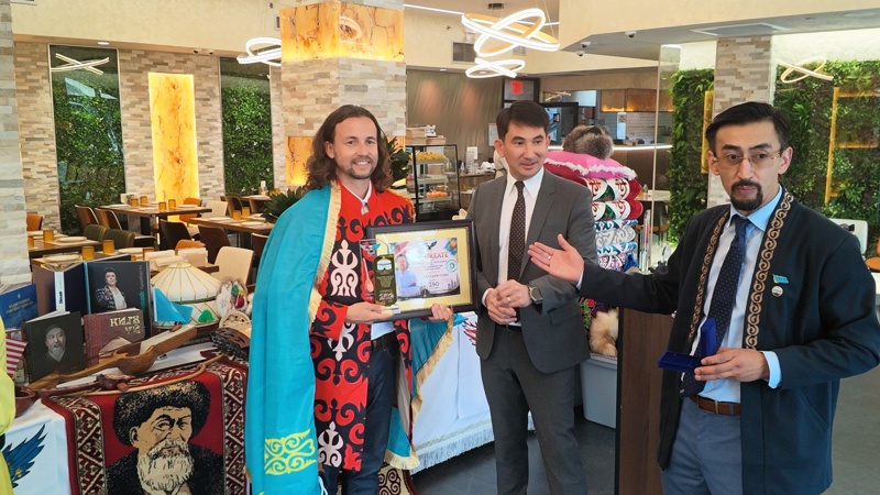 Ivan Chervinskii honored at Altyn Dombyra USA Challenge in New York Ivan Chervinskii honored at Altyn Dombyra USA Challenge in New York