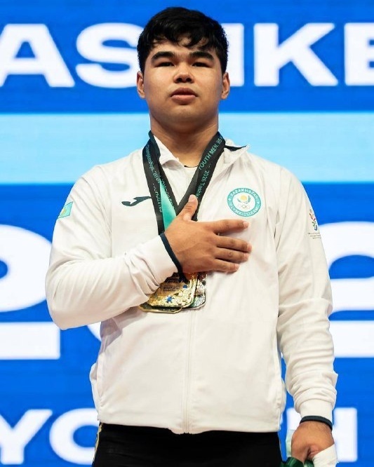 59 medals, 16 records: Kazakh weightlifters triumph at Asian Championships Nurzhan Zhumabay