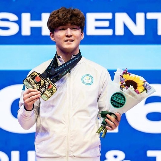 59 medals, 16 records: Kazakh weightlifters triumph at Asian Championships Beibarys Yerseit