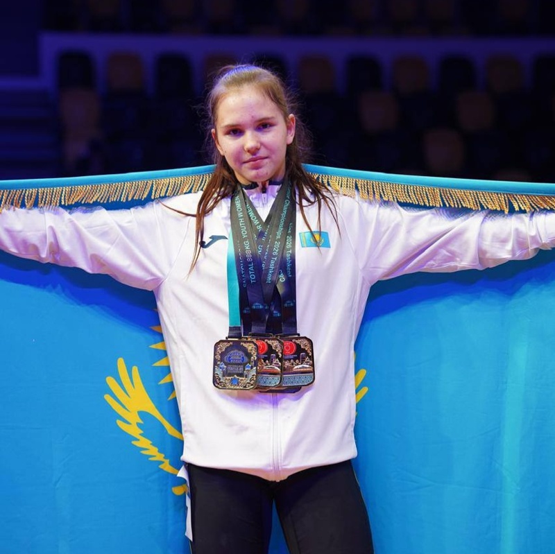 59 medals, 16 records: Kazakh weightlifters triumph at Asian Championships Snezhana Kashkarova