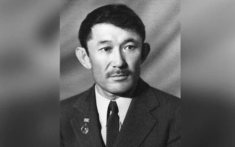 Шамши Калдаяков