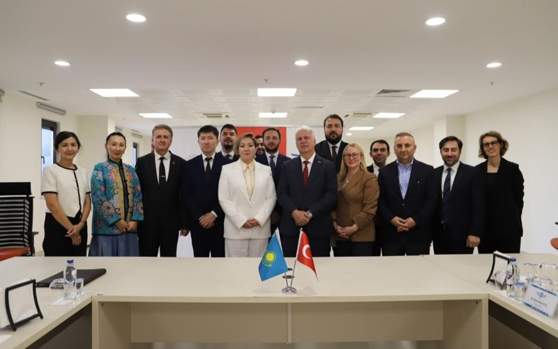 Kazakhstan, T&uuml;rkiye