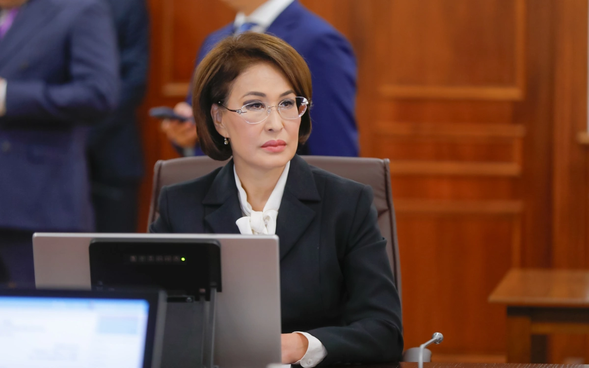  Акмарал Альназарова 