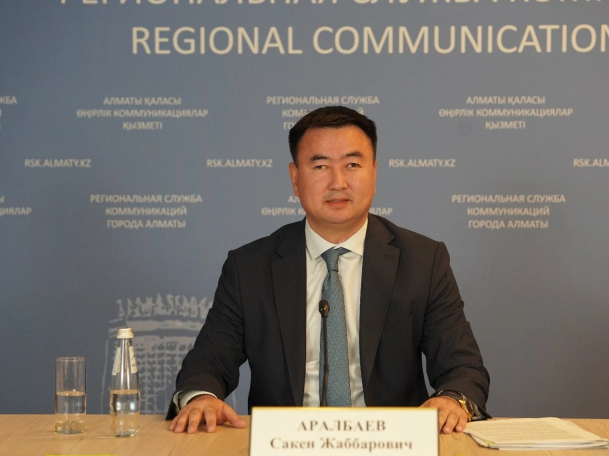 руководитель управления образования города Алматы Сакен Аралбаев