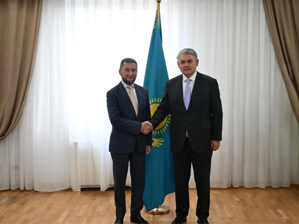 Kazakhstan and UN Volunteers discuss deepening cooperation