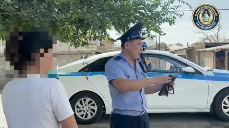 Жителя Туркестанской области наказали за две тонны выброшенного на улицу строймусора