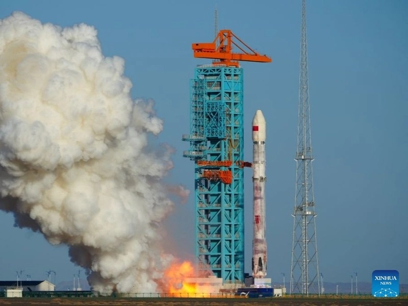 China achieves first-ever land recovery of rocket first stage China achieves first-ever land recovery of rocket first stage