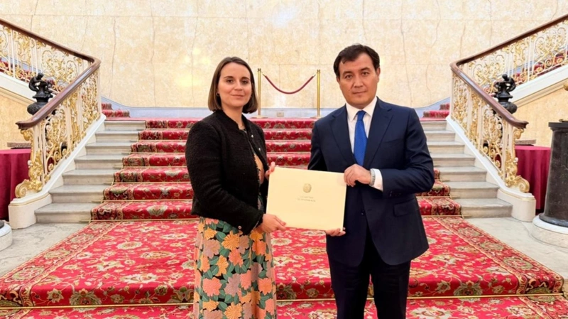 哈萨克斯坦新任驻英国大使递交国书副本