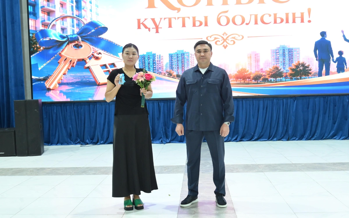 Ключи от новых квартир получили 40 семей в Шымкенте
