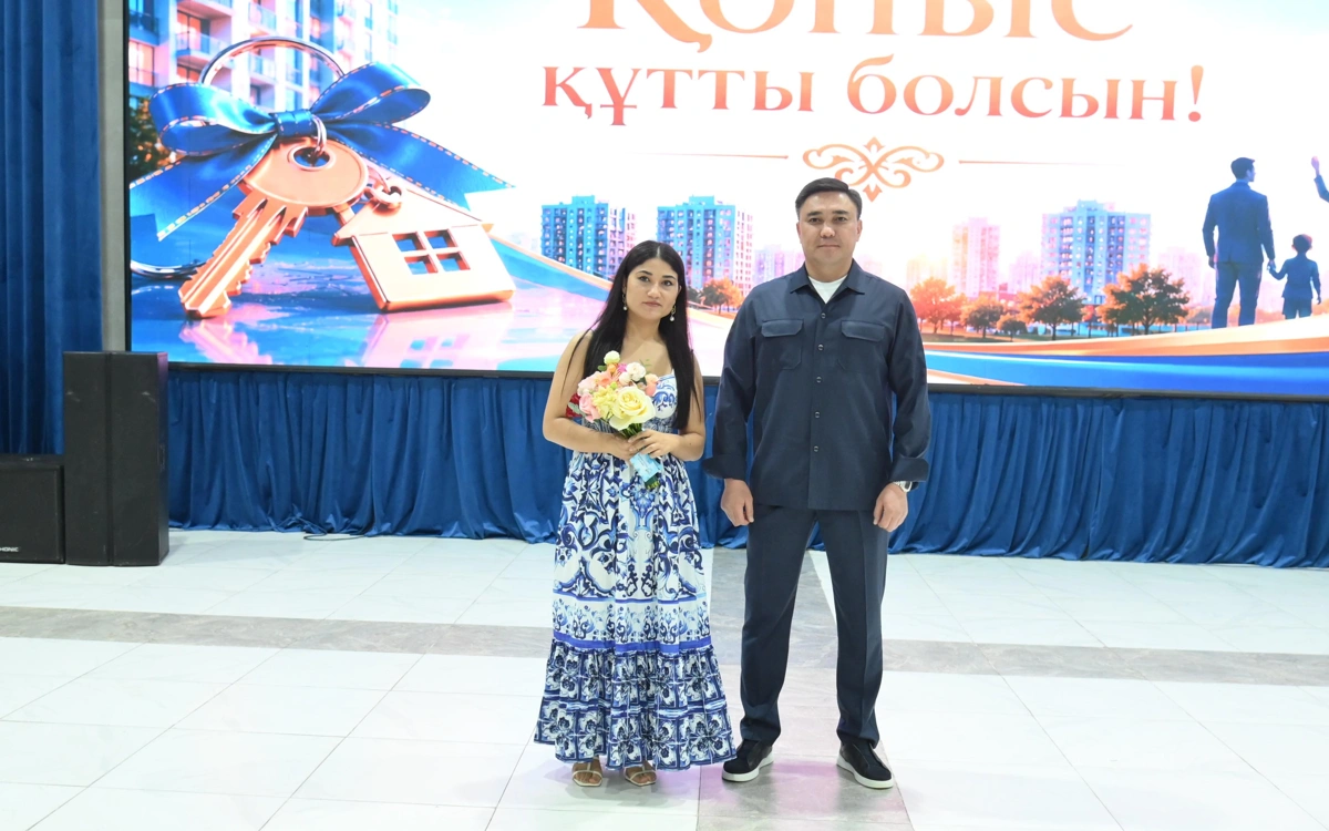 Ключи от новых квартир получили 40 семей в Шымкенте