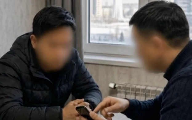 «SMS-бластер» арқылы 150 мың алаяқтық хабарлама таратқан топ ұсталды