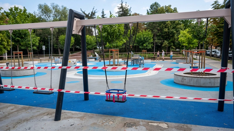 Алматыда жөндеуден кейін ашылған қоғамдық кеңістік қайта жабылып қалды