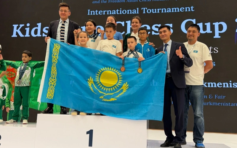Восьмилетний казахстанец стал чемпионом шахматного турнира в Ашхабаде