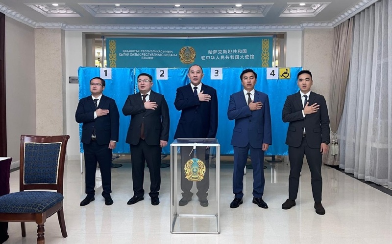 Polling stations have also opened at Kazakhstan&rsquo;s Embassy in Beijing and at the country&rsquo;s consulates general in Shanghai, Xi&rsquo;an, and Hong Kong.