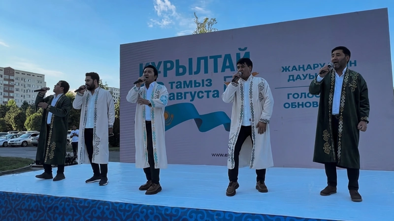 Шымкенттегі сайлау учаскелерінде музыкалық сүйемелдеу ұйымдастырылды