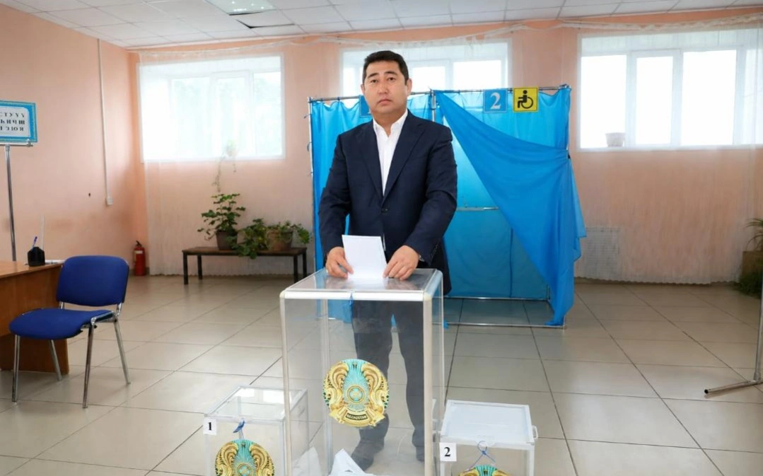 Сапаров