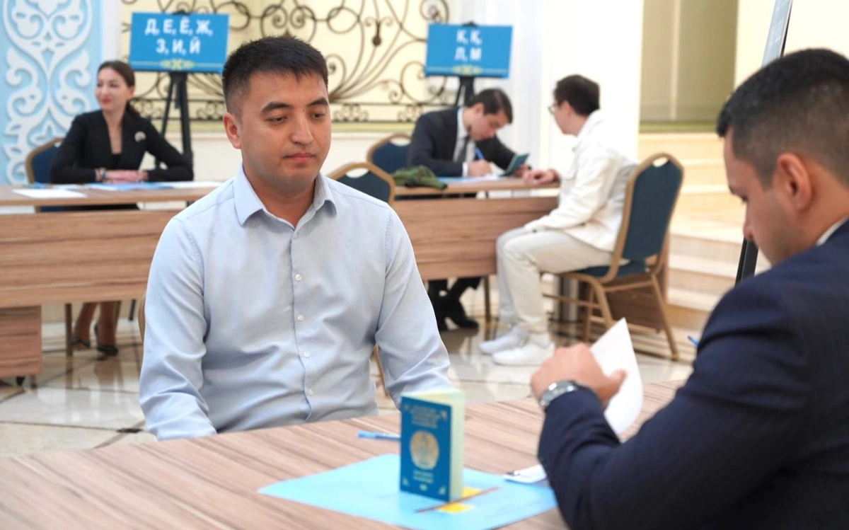 Reseıdegi Qazaqstan azamattary da daýys berip jatyr