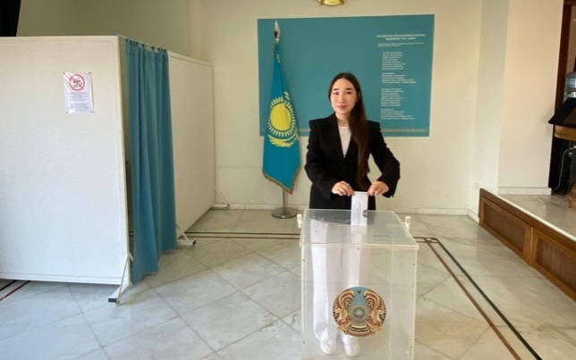Kazakhstani voters in Middle East cast ballots in Qurultay elections Kazakhstani voters in Middle East cast ballots in Qurultay elections