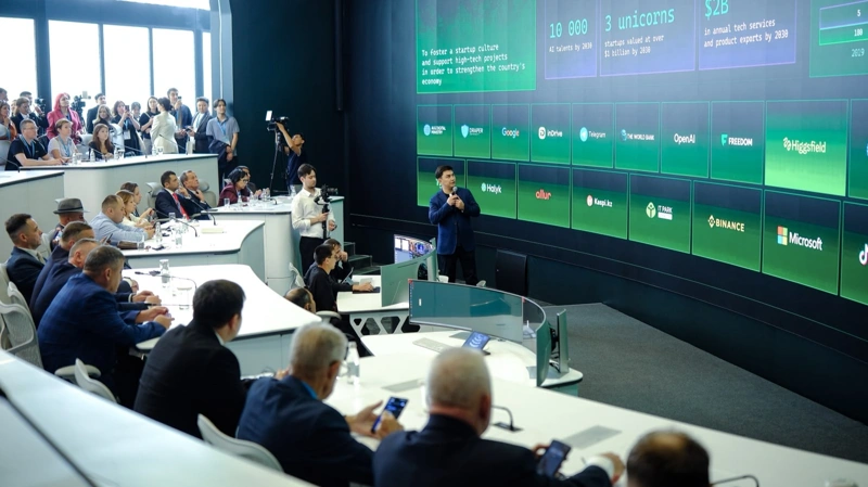 Международным наблюдателям презентовали центр искусственного интеллекта alem.ai в Астане