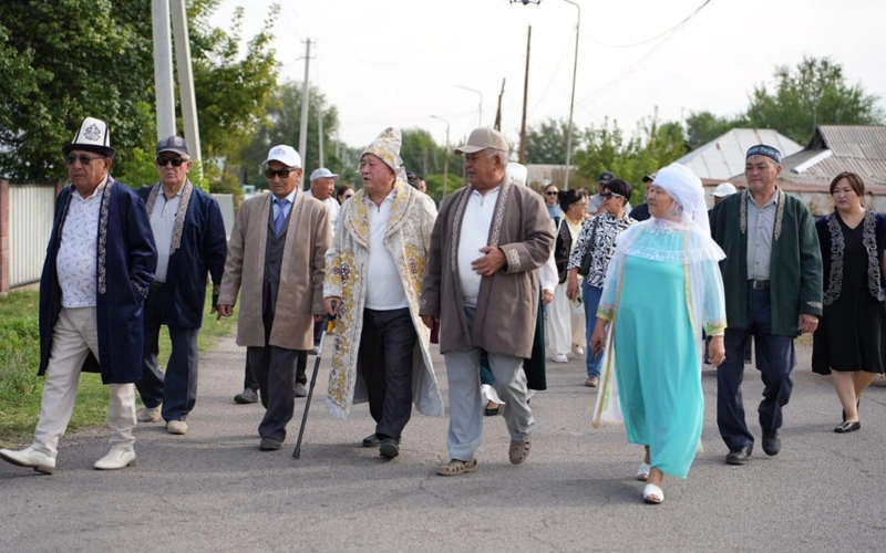 Бір көше — бір таңдау: Шеңгелдіде 100-ден астам тұрғын таңертең бірге дауыс берді 