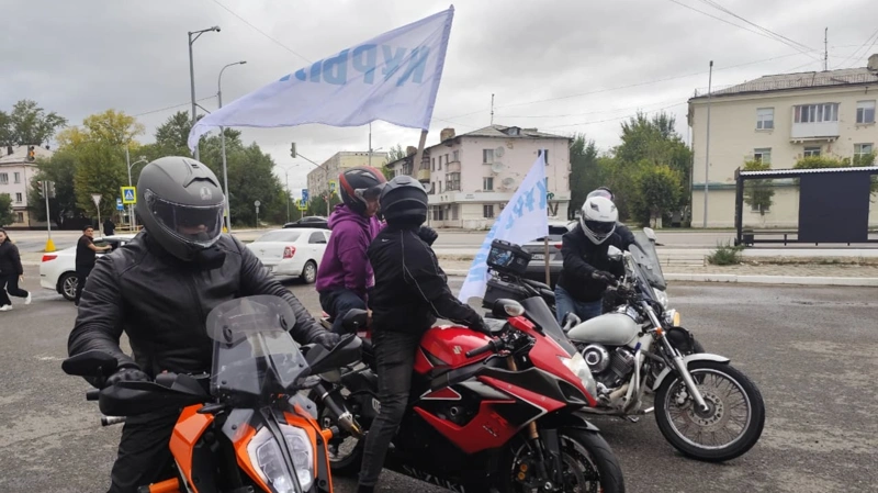 Байкеры устроили мотозаезд к избирательному участку в Кокшетау
