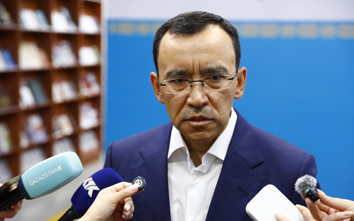 Маулен Ашимбаев проголосовал на выборах депутатов Курултая