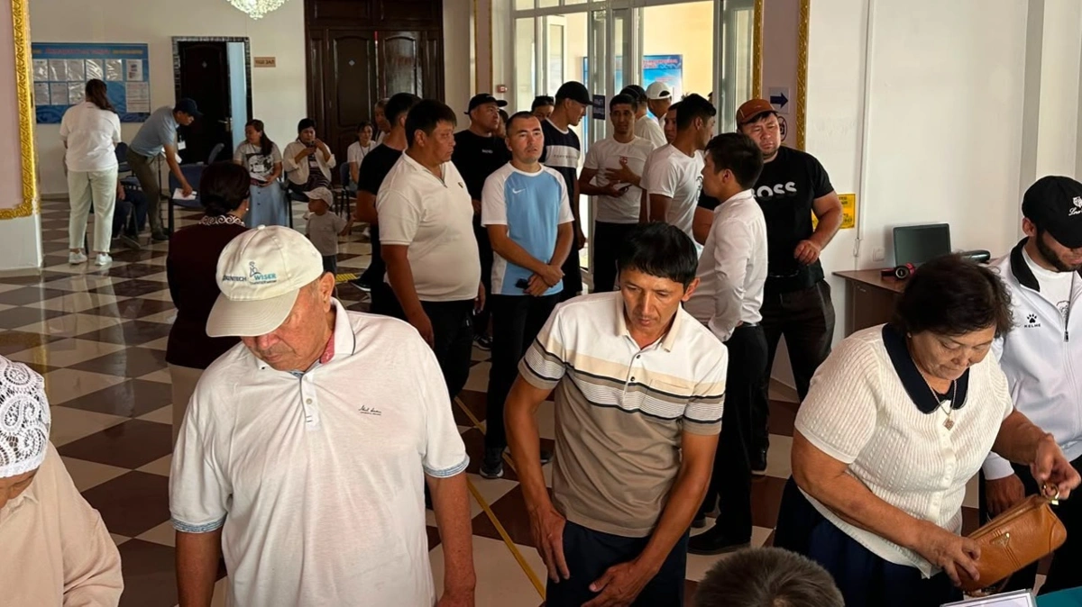 Последний час голосования: казахстанцы продолжают реализовывать свое право голоса