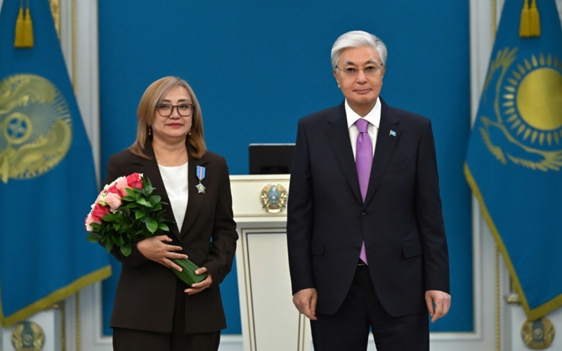 Kazakh President awards teachers of winners of international Olympiads