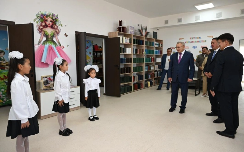 Жетісудағы тұңғыш жаңа форматтағы кітапхана Сарыөзекте қолданысқа берілді 