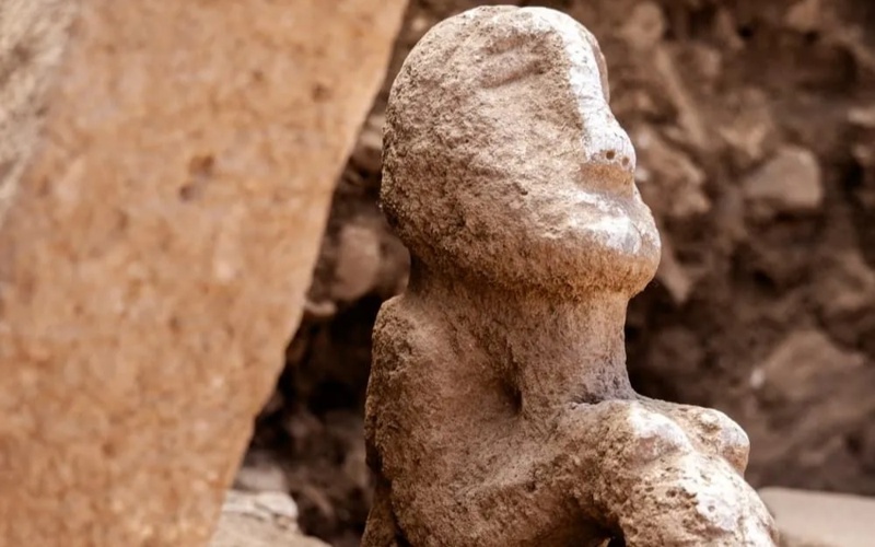 Türkiye unearths 11,000-year-old stone sculpture of human figure riding leopard Türkiye unearths 11,000-year-old stone sculpture of human figure riding leopard
