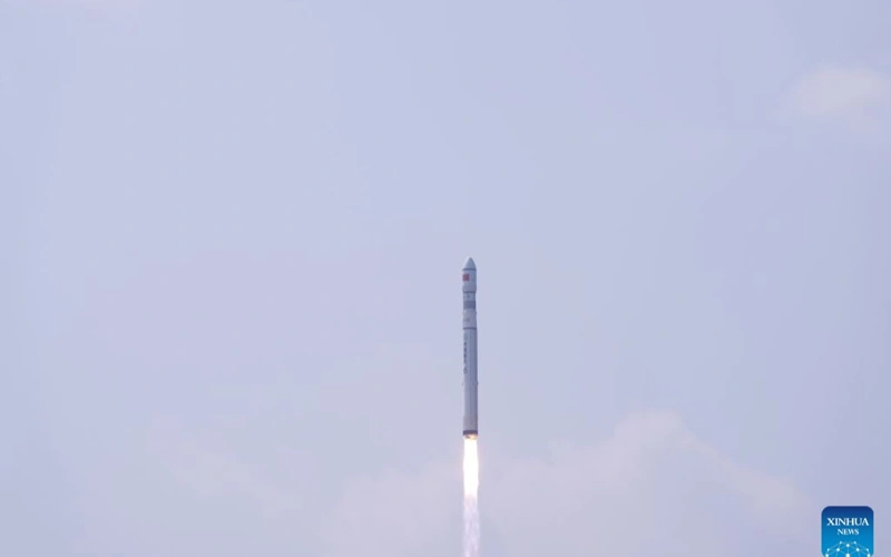 China launches 7 satellites aboard Long March-6C rocket